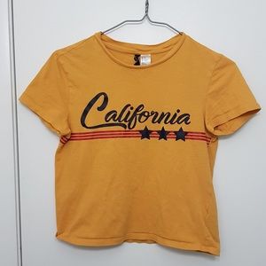 sold H&M crop tee 
Great condition 
Size xs